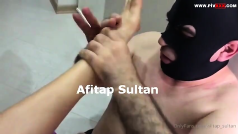 Sultanın ayaklarına bakım yapmak en önemli görevlerinden biri • Mistress Afitap