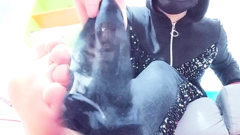 Spor sonrası leş gibi olmuş çoraplar ve bir adet yorgun sahibenizi bıraktım buraya • Queen Salome