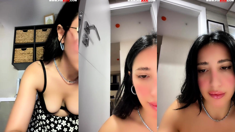 Tango Samael webcamde soyunup mastürbasyon yapıyor