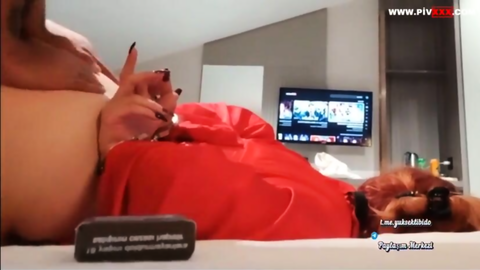 hottiekitty gag'la bağlanıp erkeğiyle sert sikişiyor