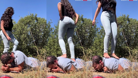 Sıcağın altında bahçede trample